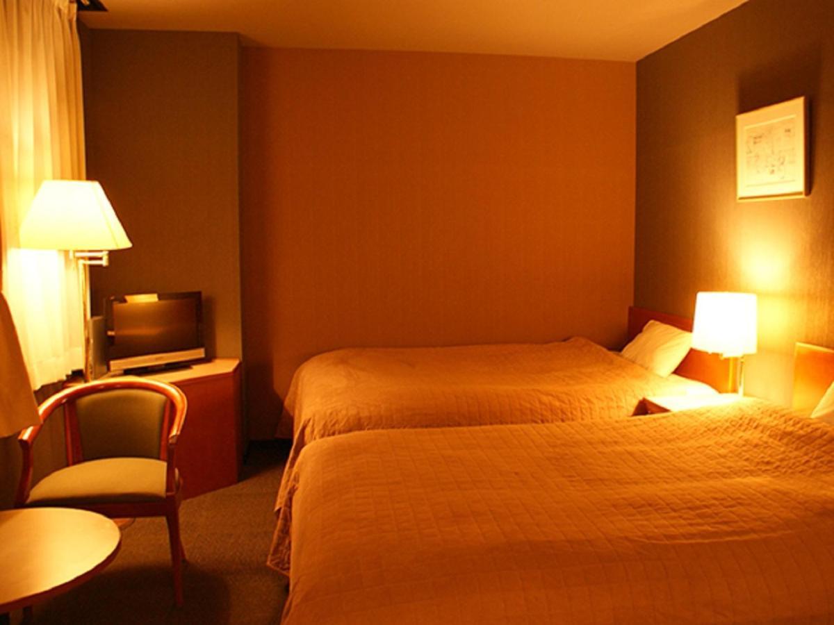 Hotel Livemax Budget Hiratsuka Ekimae Exterior foto